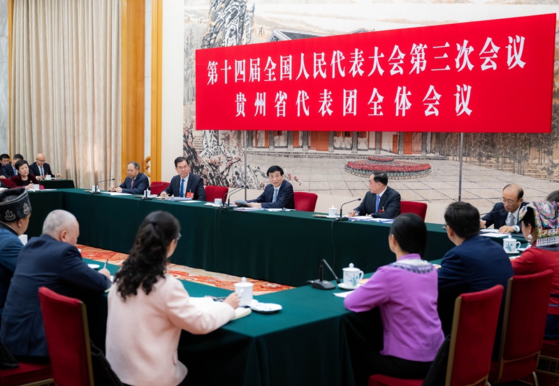 王滬寧參加貴州代表團(tuán)審議